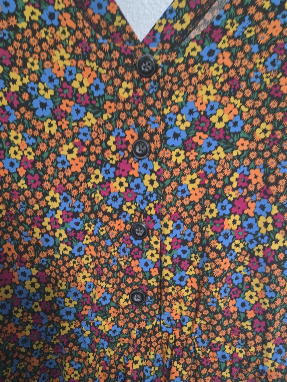Floral V-Neck Sleeveless Women’s Dress in Multi In Size Large - Picture 6 of 9